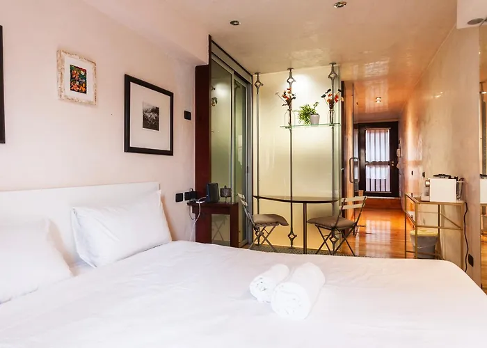 Youhosty - Duomo Apartment