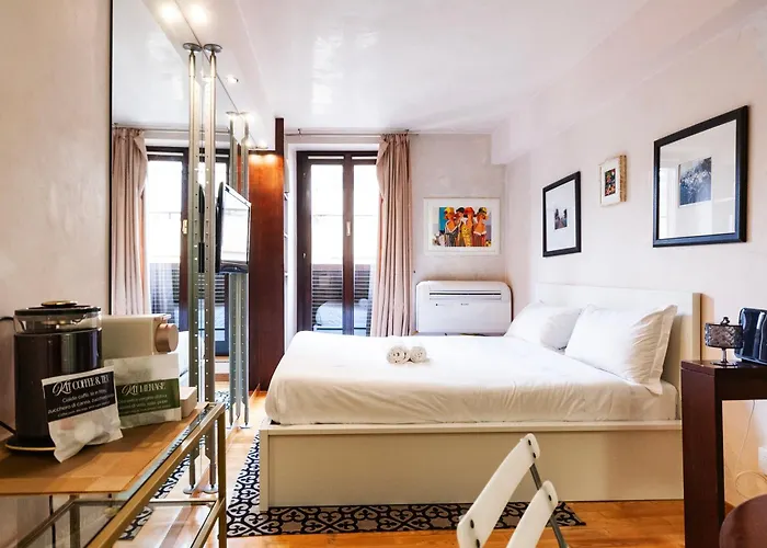 Youhosty - Duomo Apartment Milan